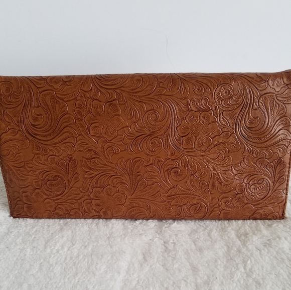 Kimchi Blue Embossed Envelope Clutch/Wristlet - Picture 2 of 8